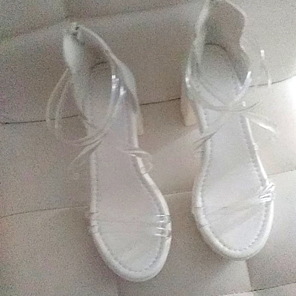 Clear white Heal - Picture 2 of 3